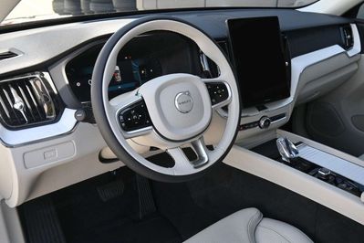 Volvo XC60 T6 Plug-In Hybrid AWD Plus Dark