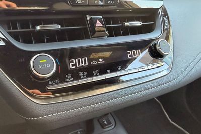 Toyota Corolla 1.8 Hybrid Style