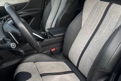 Peugeot 3008 1.6 PureTech Hybrid GT Pack S&S EAT8