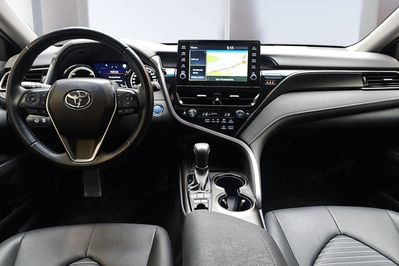 Toyota Camry 2.5 Hybrid Prestige