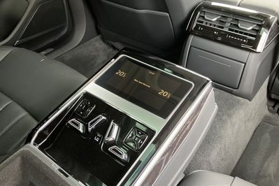 Audi A8 L 55 TFSI mHEV Quattro Tiptr.