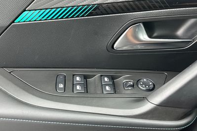 Peugeot 2008 Allure Pack 1.2 PureTech EAT8