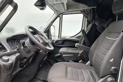 Iveco Daily 70C18 Zabudowa + Tył spanie