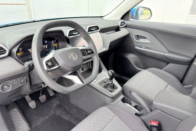 MG ZS 1.5  Standard MT