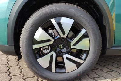 Opel Frontera GS 1.2 T mHEV  eDTC6 7 os.