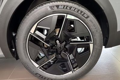 Peugeot 408 GT e-DCS 1.2 mHEV