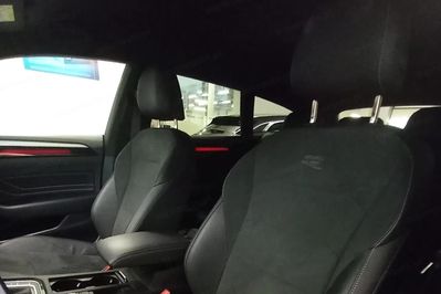 Volkswagen Arteon 2.0 TSI R-Line DSG