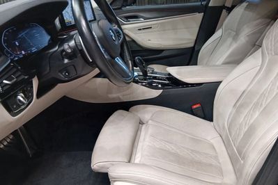 BMW Seria 5 530d xDrive Luxury Line