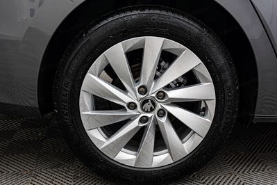 Skoda Octavia Edition 130 Selection 1.5 TSI mHEV  DSG