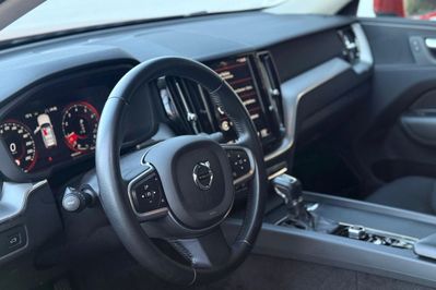 Volvo XC60 T4 Momentum Pro