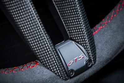 Porsche 911 Carrera 4 GTS