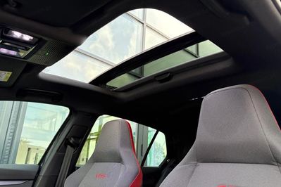 Volkswagen Golf 2.0 TSI GTI DSG
