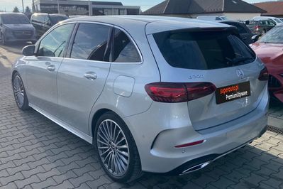 Mercedes B Klasa 220 4-Matic mHEV AMG Line 8G-DCT