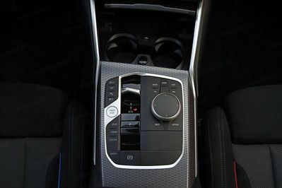 BMW Seria 3 330e PHEV xDrive M Sport aut