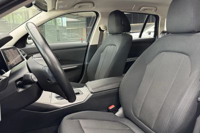 BMW Seria 3 318i aut