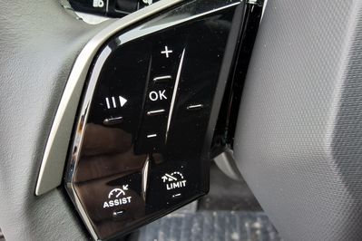 Peugeot 3008 ALLURE 1.2 mHEV e-DCS6