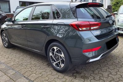 Hyundai i30 1.6 T-GDI Smart DCT