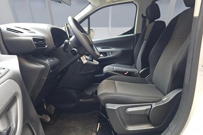 Toyota Proace City Verso L2H1 Business