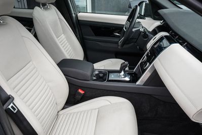 Land Rover Discovery Sport D165 S