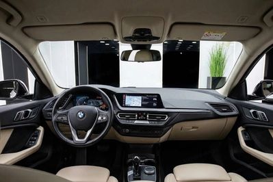BMW Seria 2 218i Luxury Line aut