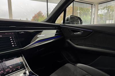 Audi Q7 SQ7 TFSI quattro