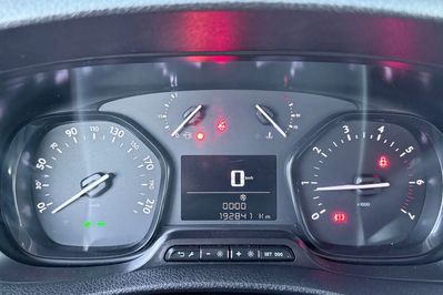 Opel Vivaro Kombi Compact 2.7T Enjoy