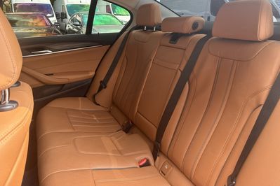 BMW Seria 5 520e Luxury Line