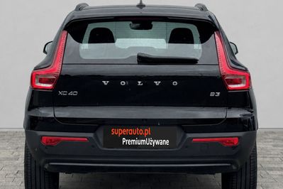 Volvo XC40 B3 Plus Dark