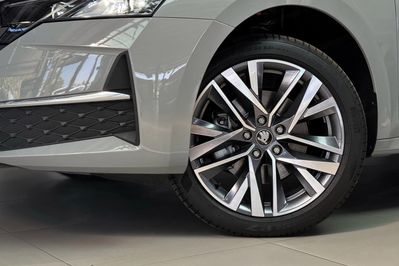 Skoda Octavia Selection Edition 130 1.5 TSI mHEV DSG