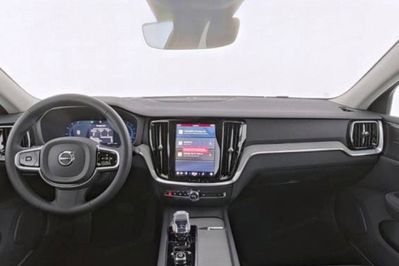 Volvo V60 B4 B Plus Dark aut