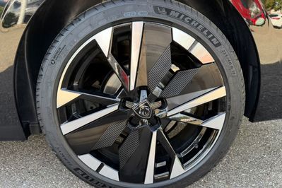Peugeot 308 GT Exclusive EAT8 1.5 BlueHDi