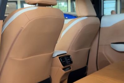 Lexus RZ 500e Business DIRECT4