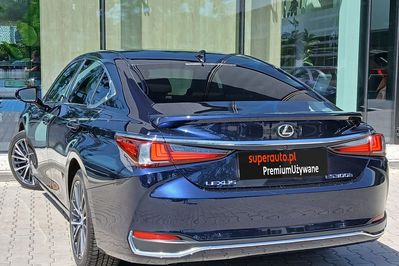 Lexus ES 300h Business Edition