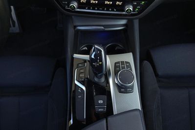 BMW Seria 5 520d xDrive M Sport