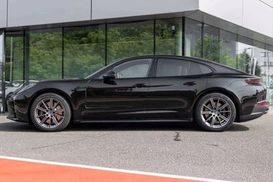 Porsche Panamera 4