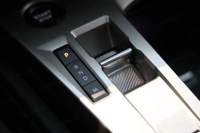 Peugeot 308 Allure e-DCS6 1.2 mHEV