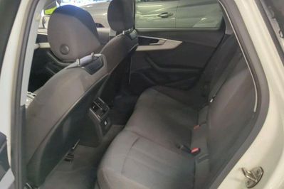 Audi A4 40 TFSI mHEV quattro S tronic