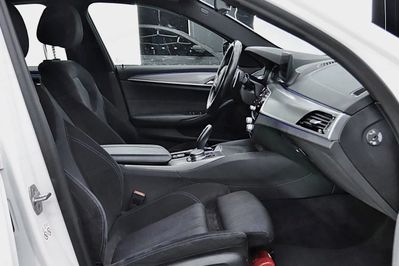BMW Seria 5 530e xDrive M Sport