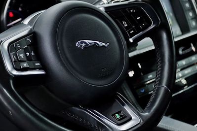 Jaguar F-Pace 2.0 i4D AWD R-Sport aut