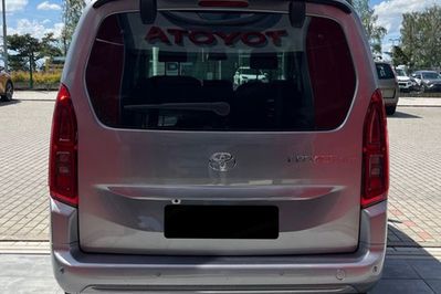 Toyota Proace City Verso Long Family