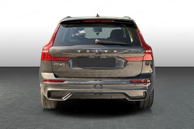 Volvo XC60 B4 B Plus Dark