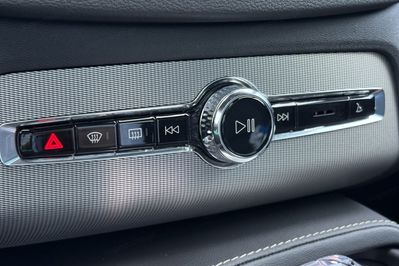 Volvo XC90 T8 AWD Plug-In Hybrid Ultra Dark 7os aut
