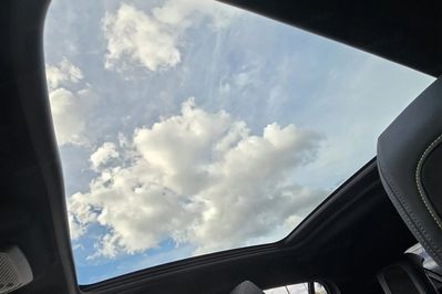 Peugeot 208 e-208 GT