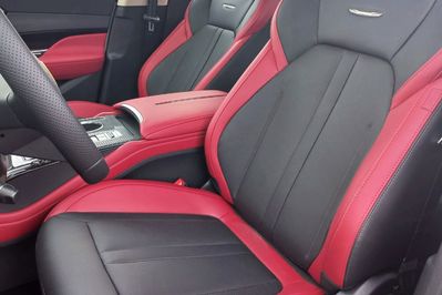 Hongqi HS3 1.5T FWD