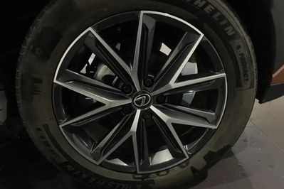 Lexus LBX Emotion 1.5 Hybrid