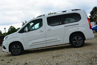 Toyota Proace City Verso Long L2H1 Family