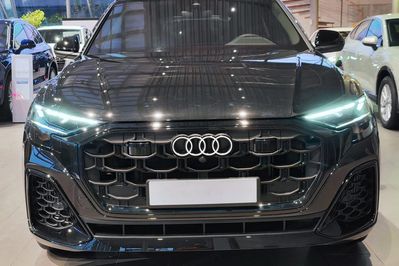 Audi Q8 55 TFSI e quattro