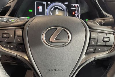 Lexus ES 300h Business Edition 2.5 E-CVT