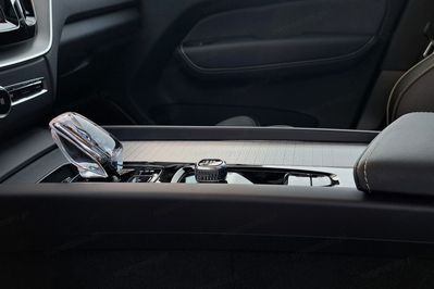 Volvo XC60 B5 B AWD Ultra Dark