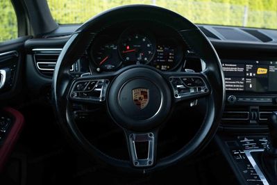 Porsche Macan Standard